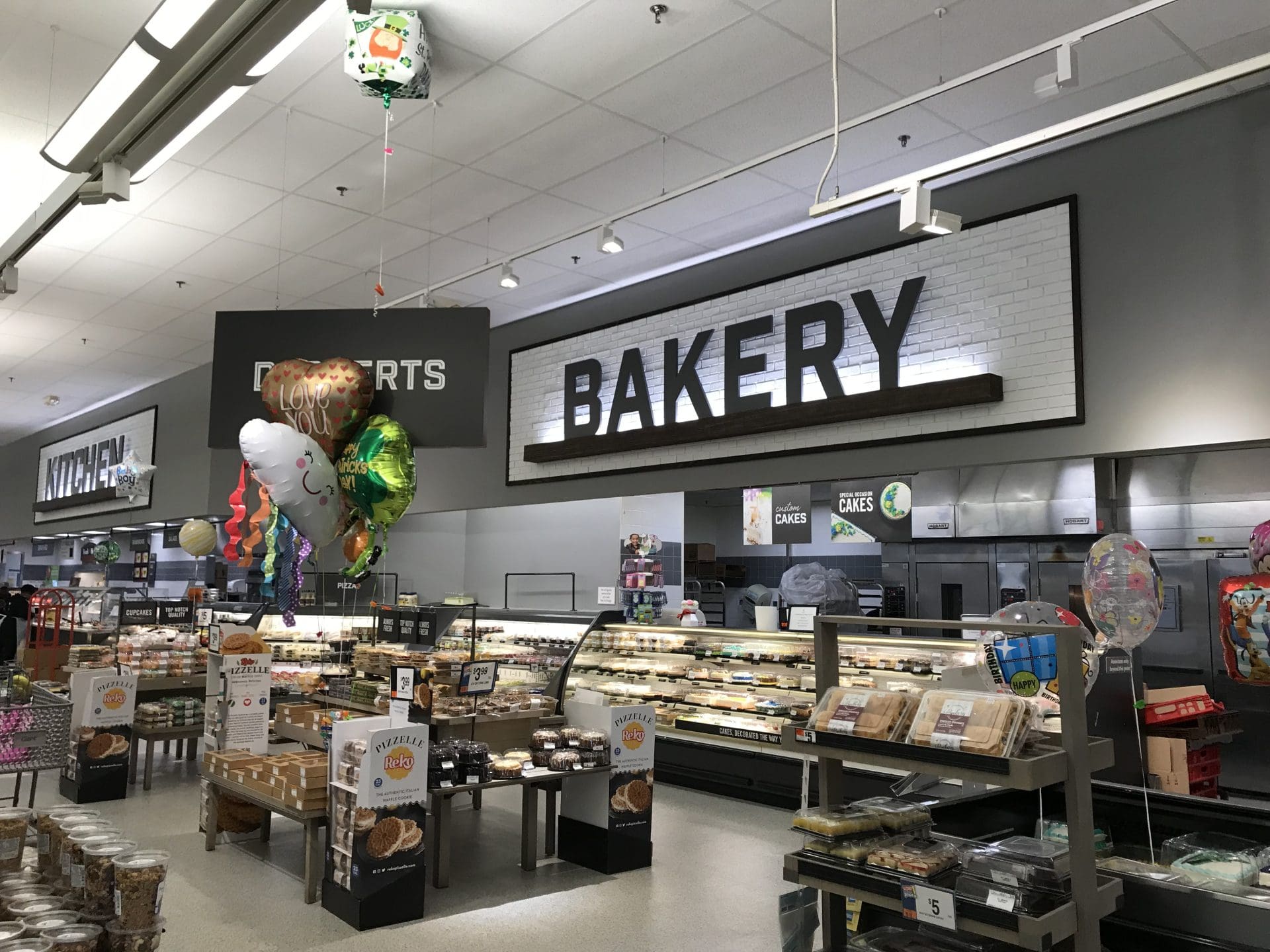 Bakery Canned Letter Signage